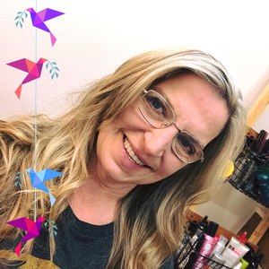 Meet your Posher, Yvette